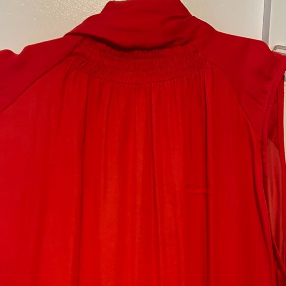 LOFT Women's Red Silky Sleeveless Bow‎ Front Blouse in Size M - Picture 6 of 8